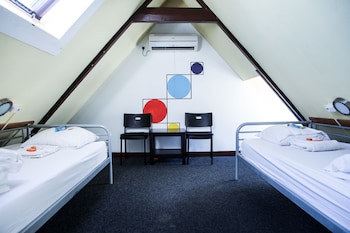 The Flying Pig Uptown Hostel