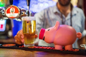 The Flying Pig Uptown Hostel