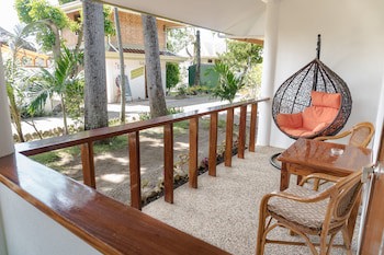 Quo Vadis Dive Resort Moalboal