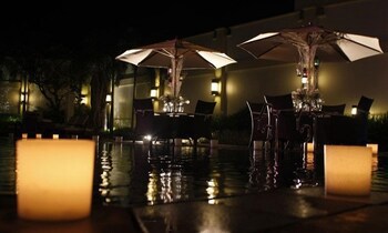 The Avenue Plaza Hotel