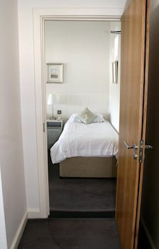 Ommaroo Hotel