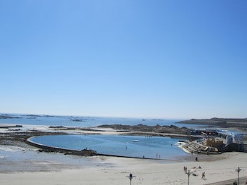 Ommaroo Hotel