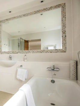 Ommaroo Hotel