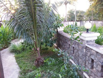 Bird Of Paradise Bungalows