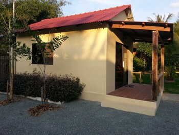 Bird Of Paradise Bungalows