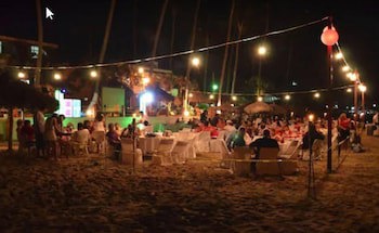 Costa Alegre Hotel & Suites