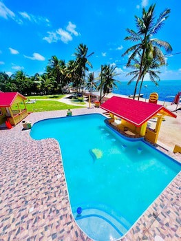 Tropical Paradise Hotel