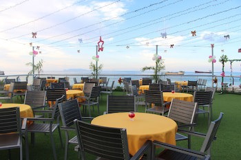 Pacific Crown Hotel