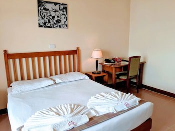 Pacific Crown Hotel