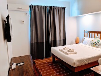Pacific Crown Hotel