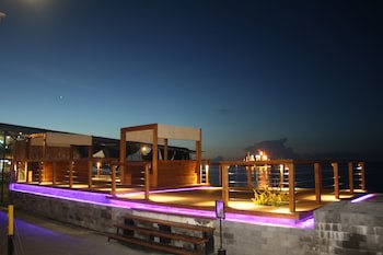Pacific Crown Hotel