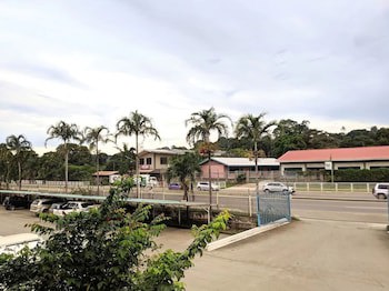 Pacific Crown Hotel