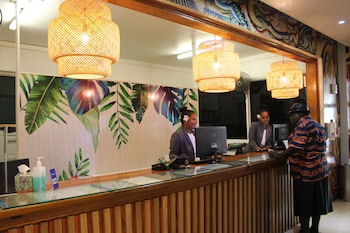Pacific Crown Hotel