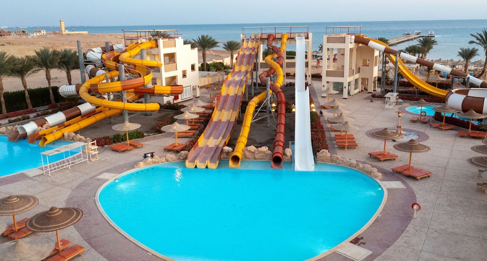 El Karma Aqua Beach Resort