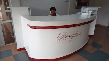 Wadoma Royale Hotel