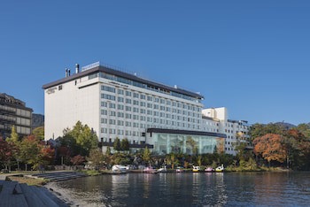 New Akan Hotel