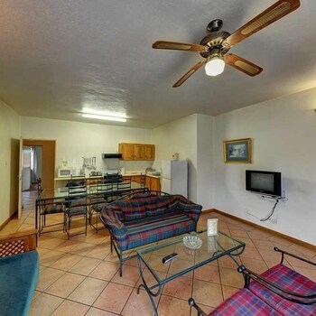 Merry Pebbles Resort & Caravan Park