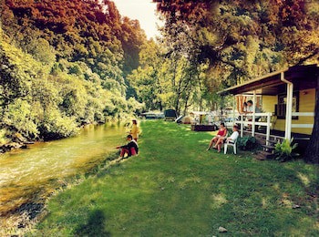 Merry Pebbles Resort & Caravan Park