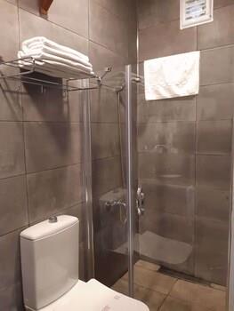 Corner Hot