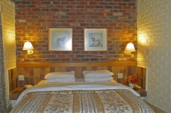 Golden Leopard Resorts - Manyane Resort