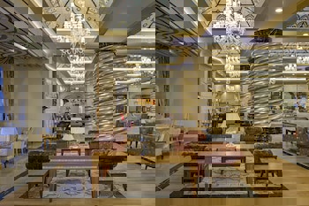 Royal Holiday Palace