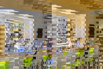 Royal Holiday Palace