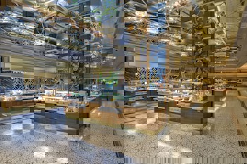 Royal Holiday Palace