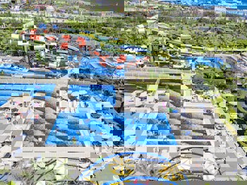 Royal Holiday Palace