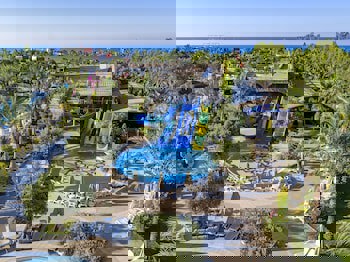 Royal Holiday Palace