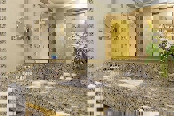 Royal Holiday Palace