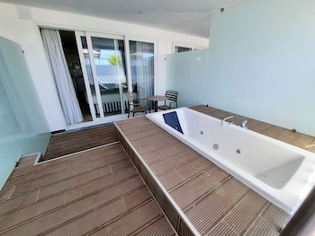 Hs Milfontes Beach