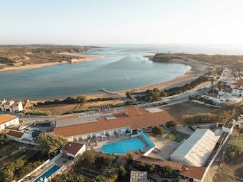 Hs Milfontes Beach