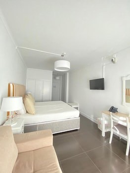 Hs Milfontes Beach