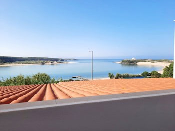 Hs Milfontes Beach