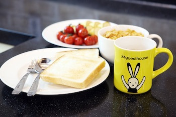24 Guesthouse Myeongdong Avenue