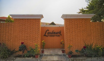 Landmark Forest Park