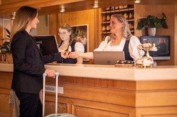 Hotel Restaurant Zum Reussenstein fotoğrafı