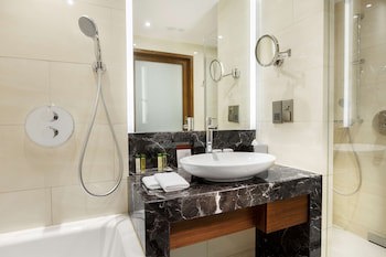 Doubletree By Hilton Hotel & Conference Centre Warsaw