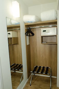 Impar Suites Expominas Hotel