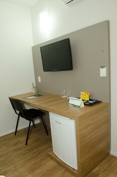 Impar Suites Expominas Hotel