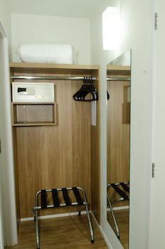 Impar Suites Expominas Hotel