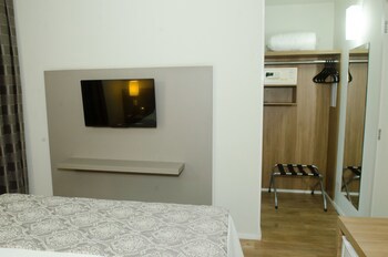 Impar Suites Expominas Hotel