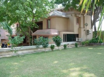 Ananda Krishna Van