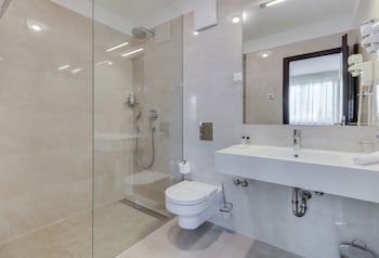 Bb Residence