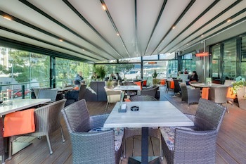 Bb Residence