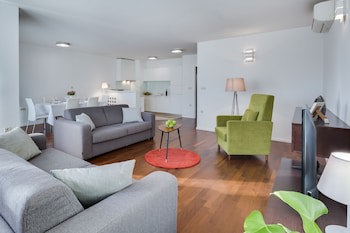 Bb Residence