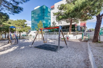 Bb Residence