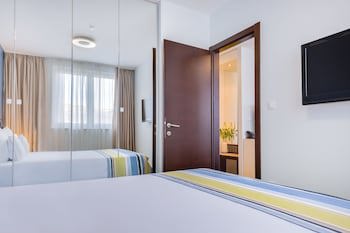 Bb Residence