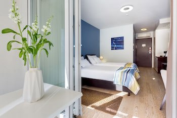 Bb Residence