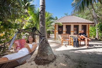Barefoot Manta Island